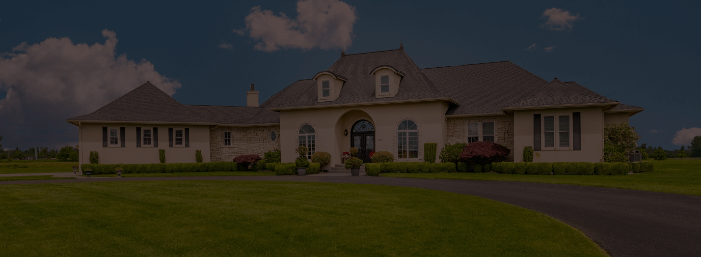 Beautiful House With Garden Image